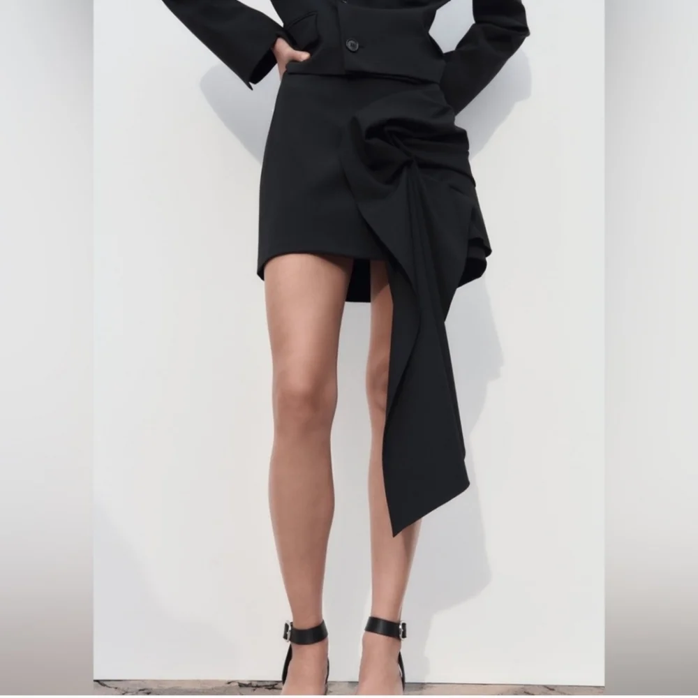 ZARA ASYMMETRIC SKIRT - LIMITED EDITION BLACK SIZE M - Picture 3 of 7